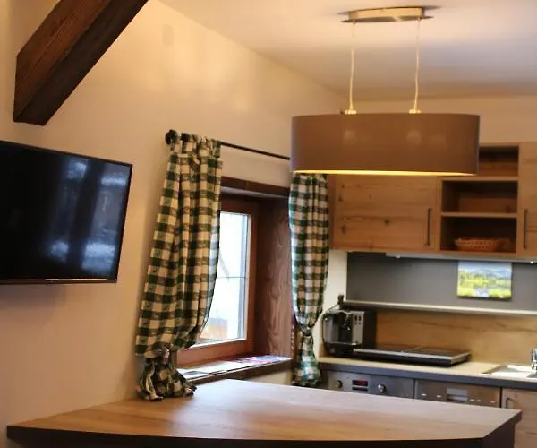 's Gasthaeusl * Kirchberg en Tyrol